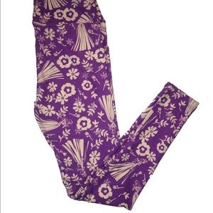 LuLaRoe OS Sleeping Beauty Leggings